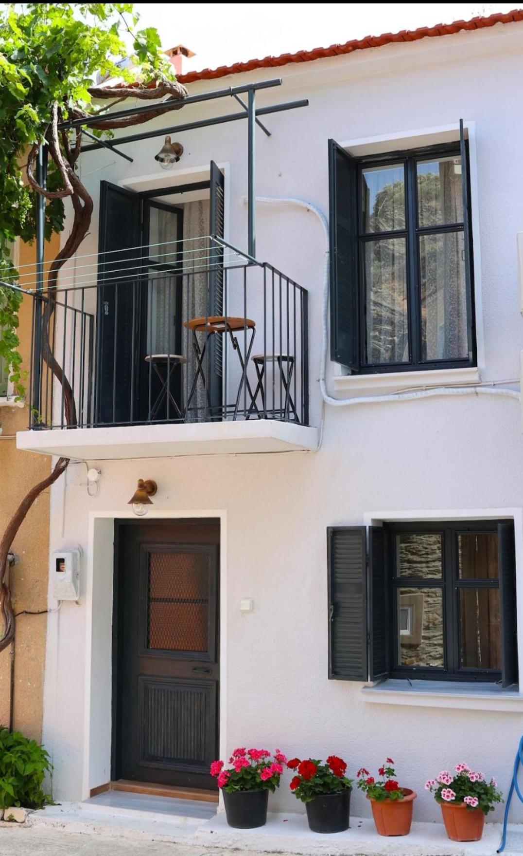 Villa Titinas' Plomari Exterior foto